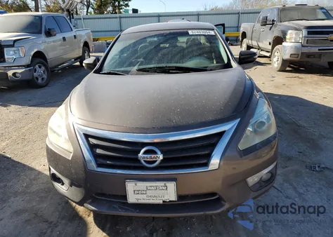 2015 Nissan Altima 2.5 from USA, damaged, VIN 1N4AL3AP2FN348943